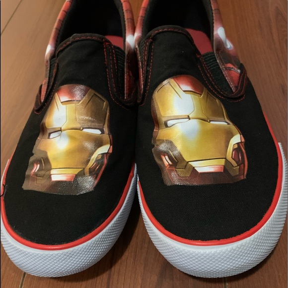 Avengers Canvas Shoes - Picture 4 of 8
